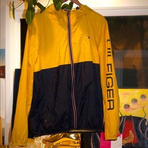 Tommy Hilfiger Yellow/Black wind breaker.